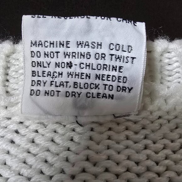 Vintage 90s Dog Sweater Fuzzy Knit Crewneck Medium White Red Poodle Holiday - Picture 8 of 8